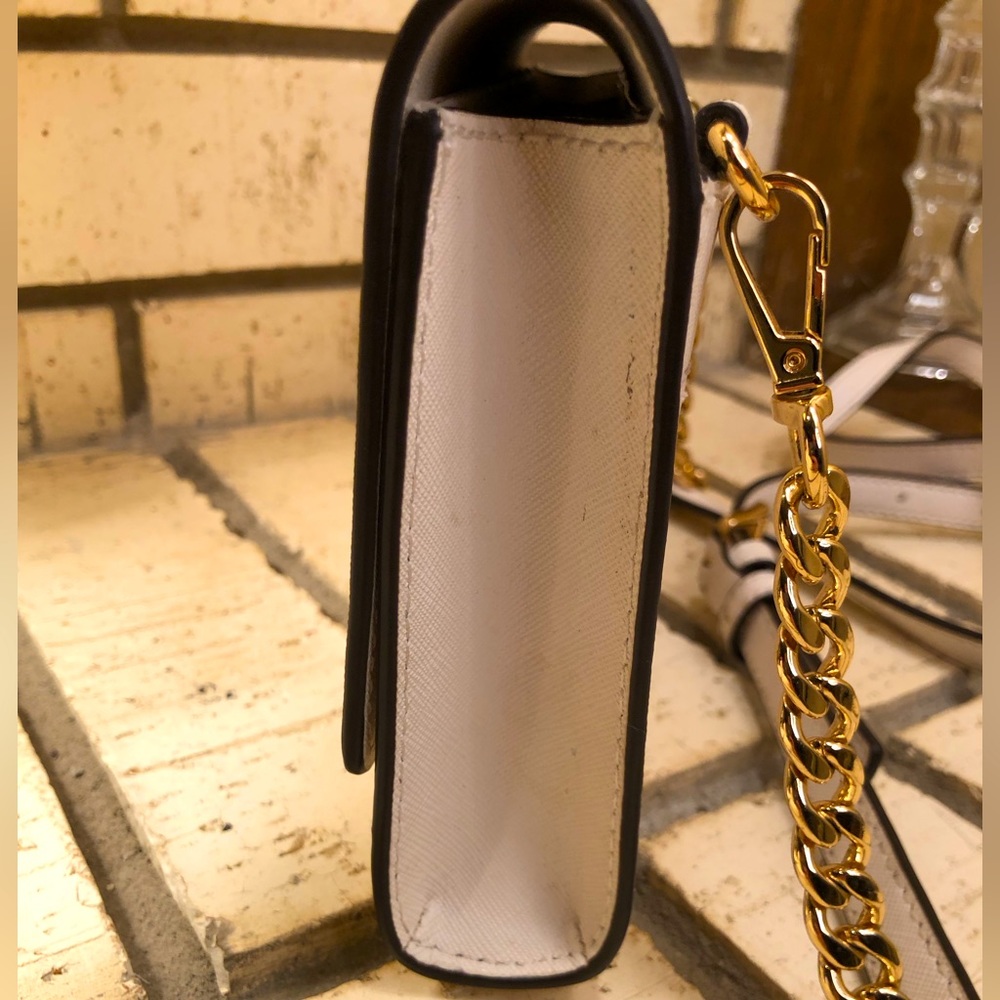 💥Moving to @the_bag_guy💥Michael Kors - Crossbody - White - Picture 13 of 17